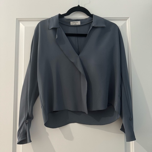 NWOT - Aritzia Babaton Martin Blouse in Dark Slate - Picture 3 of 10
